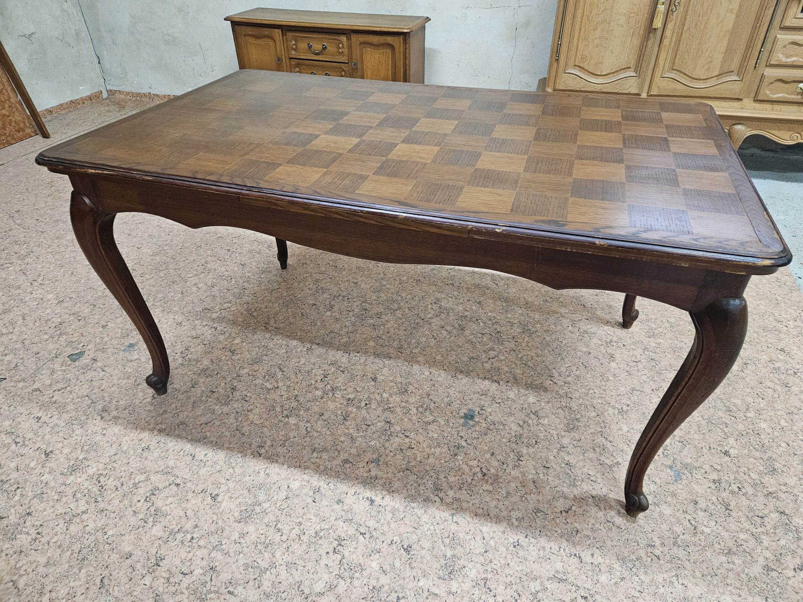 Stół ludwikowski ciemny