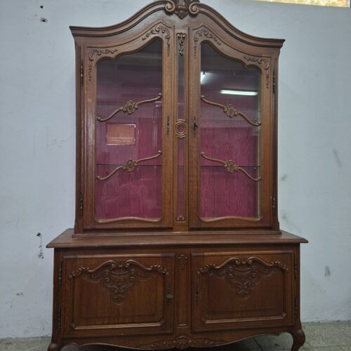 Francuska witryna ludwikowska, serwantka