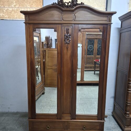 Ładna stara szafa Rocaille