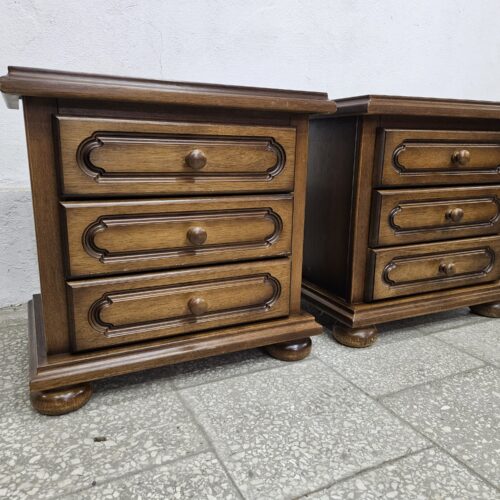 Dwie stylowe szafki nocne z szufladami