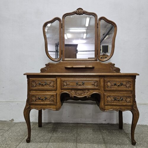 Ładna francuska toaletka ludwikowska nr 2