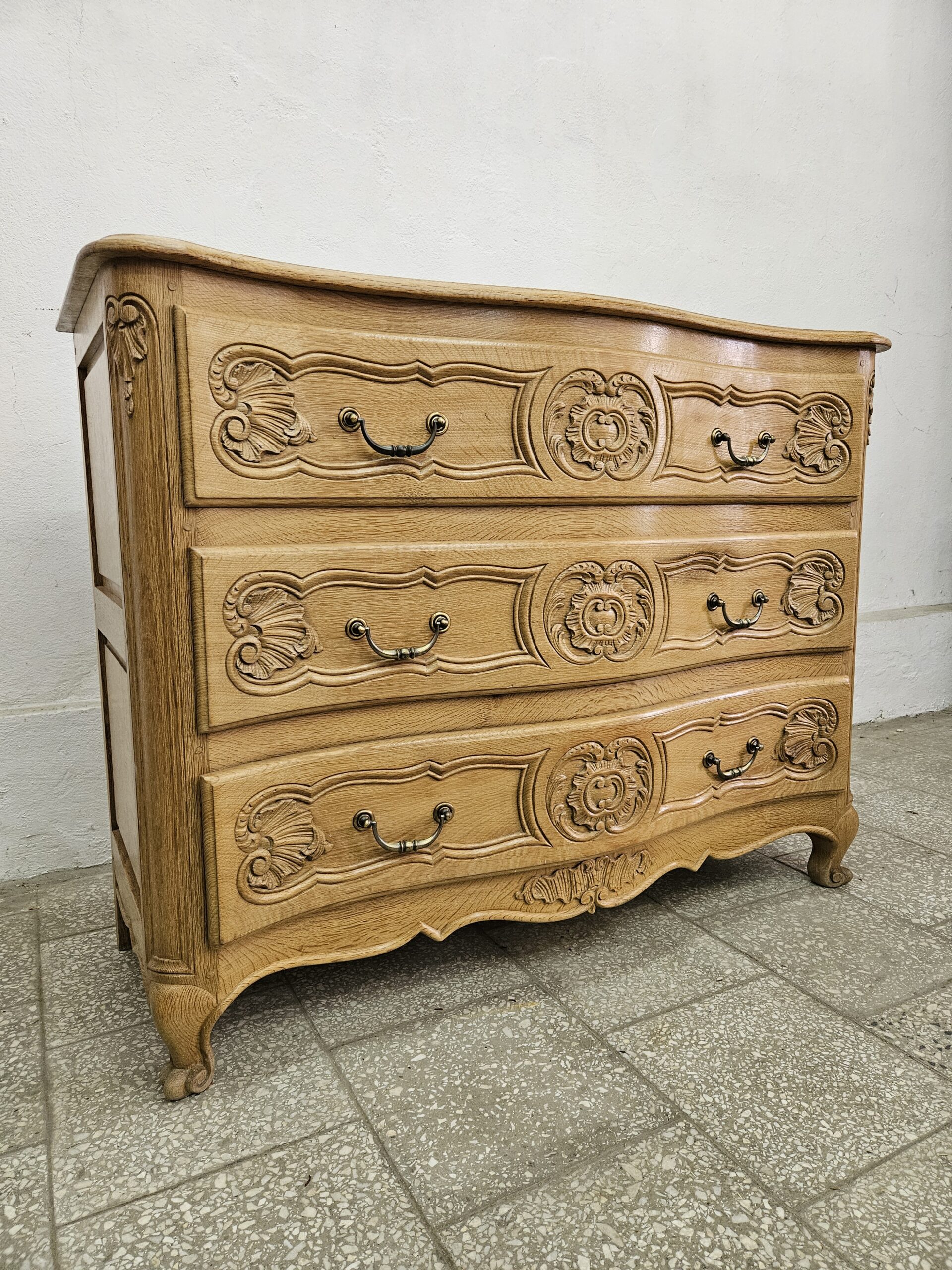 Dębowa komoda ludwikowska z szufladami Francja - obrazek 4