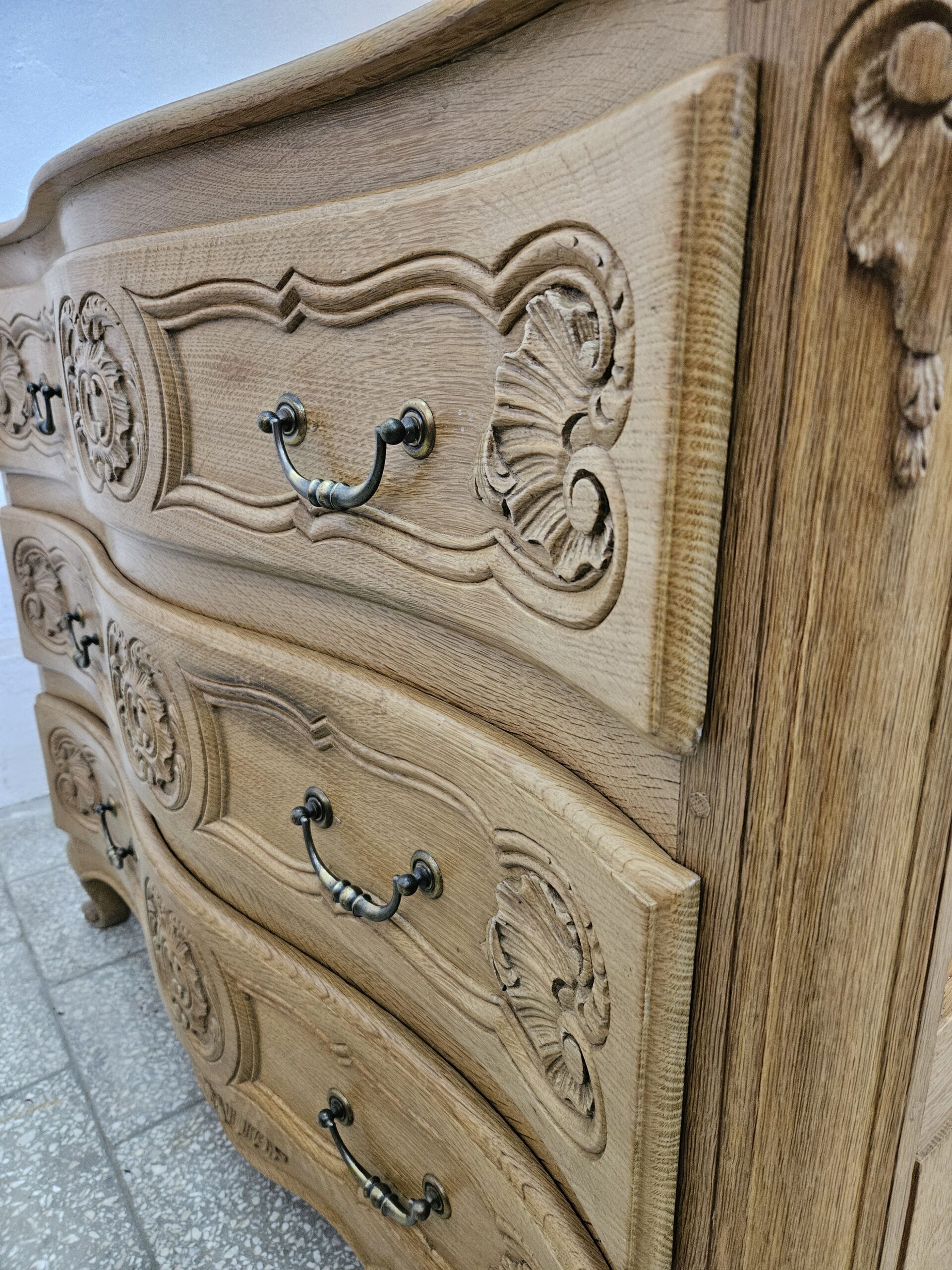 Dębowa komoda ludwikowska z szufladami Francja - obrazek 7