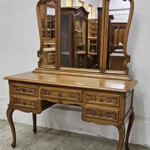 Francuska toaletka ludwikowska z szufladami