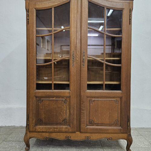Biblioteczka ludwikowska Francja witryna