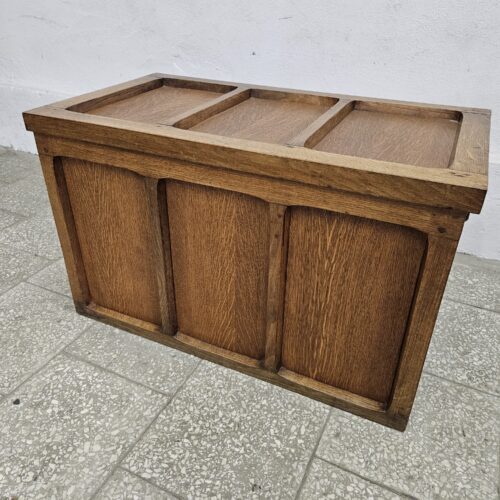 Stary drewniany kufer skrzynia