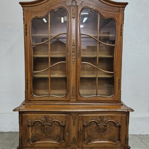 Ładna francuska witryna ludwikowska kredens